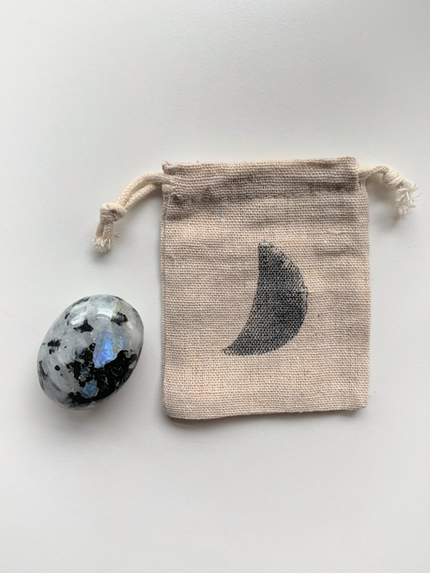Moonstone Palm Stone